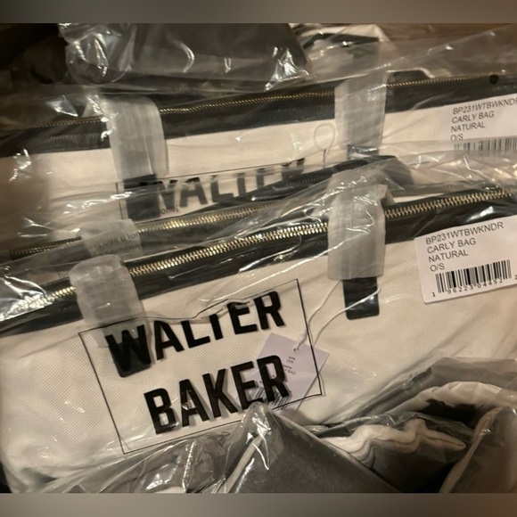 NWT Walter Barker Carly Bag Classic Canvas and Vegan Leather Tote - Picture 6 of 6